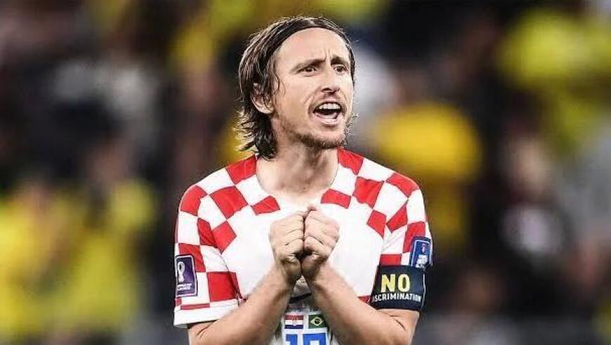 曼城封闭热身赛1-0击败普雷斯顿，里科-刘易斯打入制胜球