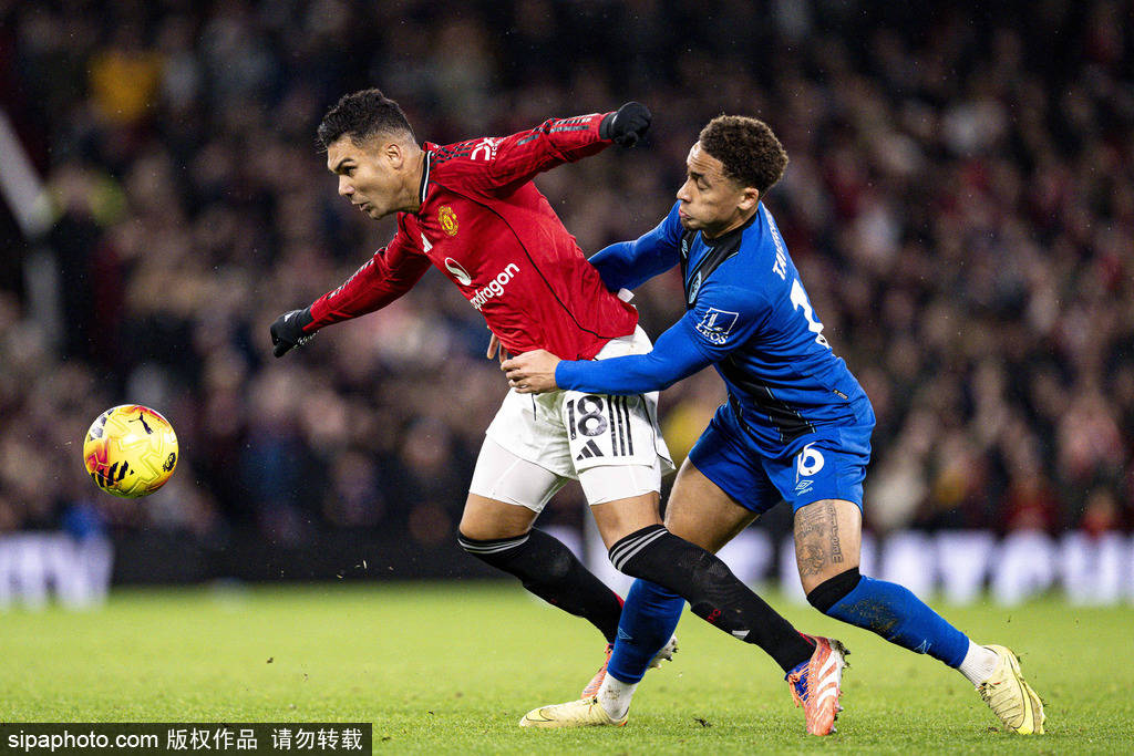 快船队史仅2人多次砍下单场50分：哈登和鲍勃·麦卡杜