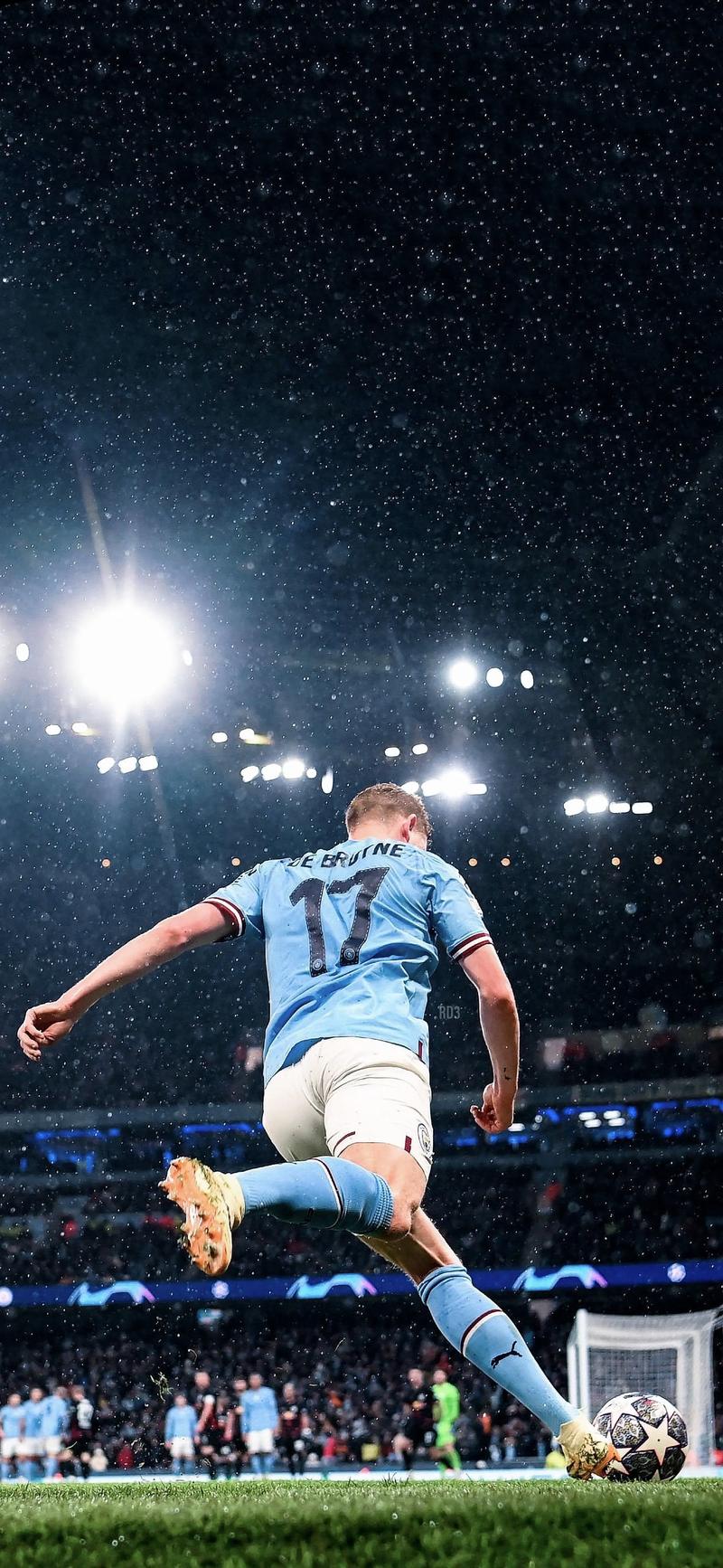 德媒：穆西亚拉和阿方索的恢复完全符合计划，目标是12月登场