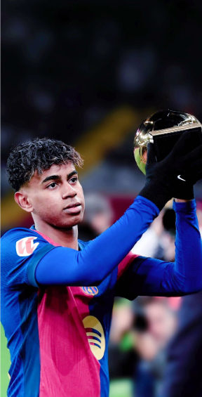 国足未来第一左后卫：华裔球星90万欧转会费登陆波兰联赛！